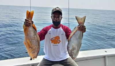 Sejumlah pemacing menangkap berbagai jenis ikan saat acara BNI Fun Fishing 2021 di perairan Selat Sunda, Banten, Sabtu (16/10/2021).