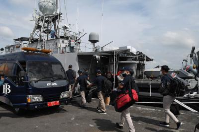 Pelepasan keberangkatan tim ekspedisi Singa Nusantara 2021, di Dermaga Madura Koarmada II, Ujung Surabaya, Jawa Timur, Senin (18/10/2021).