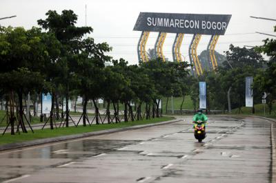 Pembangunan perumahan di kawasan Summarecon Bogor, Jawa Barar, Senin, (18/10/2021).