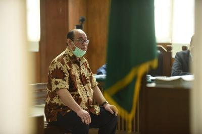 Suasana sidang Gugatan antara P3SRS Apartment Mangga Dua Court dengan bekas pengembang PT Duta Pertiwi Tbk/Sinarmas di PN Jakarta Utara, Senin (18/10/2021).