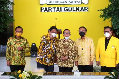Tasyakuran HUT Ke-57 Partai Golkar di Kantor DPP Partai Golkar, Jakarta, Rabu (20/10/2021).