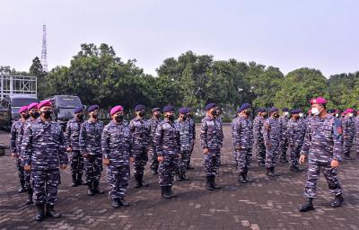 Panglima TNI Marsekal TNI Hadi Tjahjanto kembali mengerahkan 200 Tenaga Kesehatan (Nakes) Vaksinator ke wilayah Aglomerasi Kabupaten Bogor.