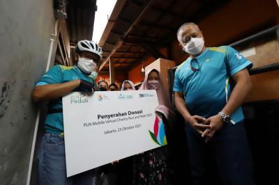 PLN menargetkan donasi yang terkumpul dari PLN Mobile Virtual Run & Ride 2021 sebesar Rp 14 miliar.