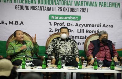 Bedah buku dengan judul Catatan dari Senayan 2: Relasi Islam dan Negara, Perjalanan Indonesia karya Arsul Sani.