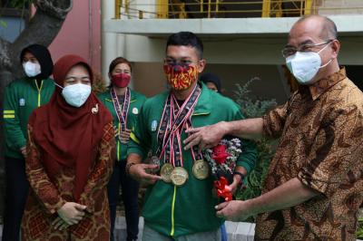 Melalui data yang didapat Jawa Timur berada di posisi 2 klasemen dengan perolehan 110 medali.