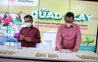 Penandatangan MoU sinergi kedua perusahaan untuk meluncurkan produk inovatif.