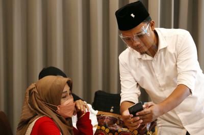 Sosialisasi Gerakan Non Tunai, Solusi Cerdas Pembayaran Digital, di Surabaya, Jawa Timur, Jumat (29/10/2021).