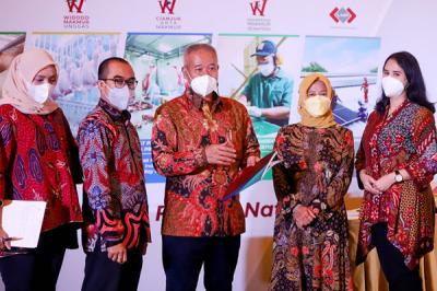 Penawaran umum perdana (initial public offering/IPO) dengan melepas sebanyak-banyaknya 25 persen saham di Jakarta, Kamis (28/10/2021).