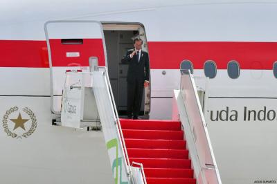 Presiden Joko Widodo pagi ini, Jumat, 29 Oktober 2021, bertolak menuju Roma, Italia, dalam rangka menghadiri Konferensi Tingkat Tinggi Group of Twenty (G20).