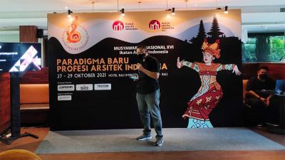SIG berfokus pada pengembangan solusi bahan bangunan melalui produk semen, solusi beton, mortar, maupun produk-produk turunan lainnya.