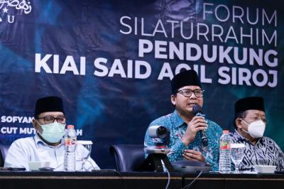 Wasekjen PBNU Imdadun Rahmat saat konferensi pers Forum Silaturrahim Pendukung Kiai Said Aqil Siradj di kawsan Menteng, Jakarta Pusat, Rabu (3/11/2021).