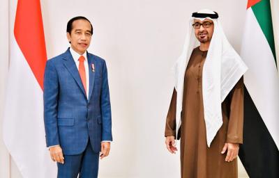 Presiden Joko Widodo tiba di Istana Al-Shatie, Abu Dhabi, Persatuan Emirat Arab (PEA) pada Rabu siang, 3 November 2021.