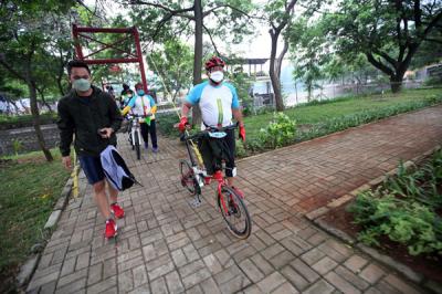 Acara olahraga dengan tema Kemayoran Urban Fun Ride di Jakarta, Jumat (5/11/2021).