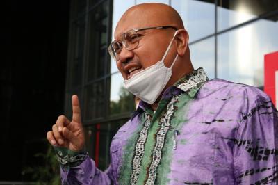 Ketua Komisi Pemillihan Umum (KPU) Ilham Saputra saat menyambangi Gedung Merah Putih KPK Kuningan Jakarta, Selasa (9/11/2021).