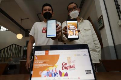 Peluncuran platform digital INACFRAT untuk pertama kalinya yang berupa marketplace perajin di website dan juga aplikasi di Jakarta, Rabu (10/11/2021).