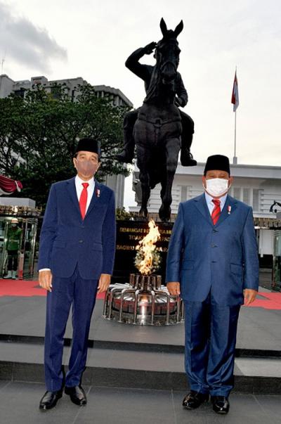 Presiden Joko Widodo meresmikan Tugu Api Semangat Indonesia Merdeka Tidak Pernah Padam di Lapangan Bela Negara, Kementerian Pertahanan.