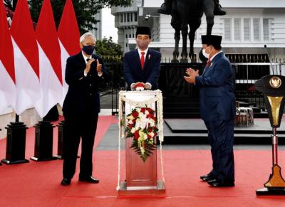 Presiden Joko Widodo meresmikan Tugu Api Semangat Indonesia Merdeka Tidak Pernah Padam di Lapangan Bela Negara, Kementerian Pertahanan.