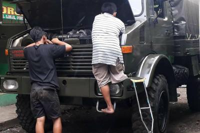 Kehilangan satu kaki tak membuat Pitono hilang semangat.