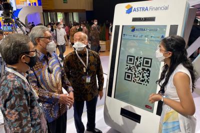 Booth Astra Financial dan Logistic pada event GIIAS yang berlangsung pada 11-21 November 2021 di ICE BSD City, Tangerang Selatan, Kamis (11/11/2021).
