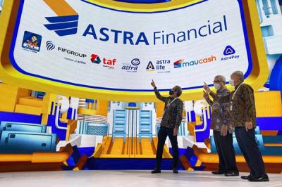 Booth Astra Financial dan Logistic pada event GIIAS yang berlangsung pada 11-21 November 2021 di ICE BSD City, Tangerang Selatan, Kamis (11/11/2021).
