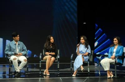 Programming & Acquisition Director RCTI, Dini Putri (tengah) bersama CEO PT Melon Indonesia, Dedi Suherman (kanan) saat konferensi pers di Studio 14 MNC.