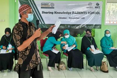 Keterampilan orang tua dalam praktek pengasuhan yang positif di Jakarta, Minggu (14/11/2021).