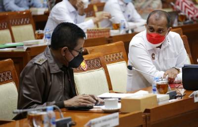 Rapat kerja dengan Komisi III DPR RI di Kompleks Parlemen, Senayan, Jakarta, Senin (15/11/2021).