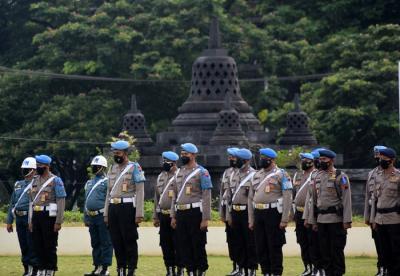 Wakapolda Jateng, Brigjen Pol Abiyoso Seno Aji melakukan inspeksi usai menggelar apel gelar pasukan Operasi Zebra Candi 2021 di Mapolda Jateng.