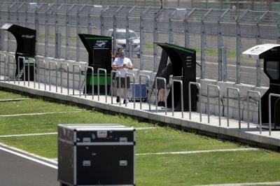 Petugas melakukan inspeksi di sejumlah titik sekitar sirkuit jelang pembukaan balap motor World Superbike (WSBK) 2021 di Sirkuit Mandalika.