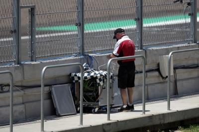 Petugas melakukan inspeksi di sejumlah titik sekitar sirkuit jelang pembukaan balap motor World Superbike (WSBK) 2021 di Sirkuit Mandalika.