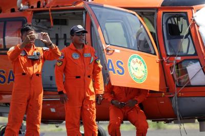 Petugas keamanan berada di sekitar Sirkuit Mandalika, Lombok Tengah, NTB, Kamis (18/11/2021).