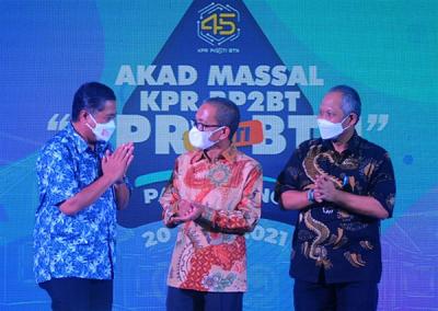 Akad Kredit Massal KPR BP2BT di Perumahan Dream Land II, Kabupaten Banyuasin, Palembang, Sumatera Selatan, Sabtu (20/11/2021).