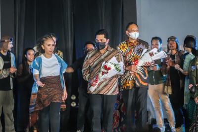 Pembukaan acara JIWA! Fashion Show Kadet 1947 di Skadron 2, Halim Perdana Kusuma, Jakarta, Jumat (19/11/2021).