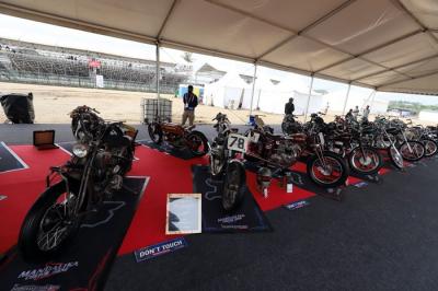 Puluhan motor custom berderet di salah satu booth di area Sirkuit Mandalika pada gelaran World Superbike 2021, Sabtu (20/11/2021).