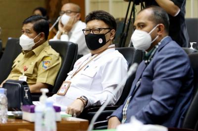 Rapat Pleno dengan Badan Legislasi DPR di Kompleks Parlemen Senayan, Jakarta, Senin (22/11/2021).