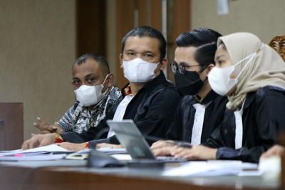 Terdakwa Stepanus Robin Pattuju (Penyidik KPK) menjadi saksi untuk Terdakwa Maskur Husain (Pengacara) dalam sidang lanjutan di Pengadilan Tipikor.