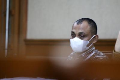 Terdakwa Stepanus Robin Pattuju (Penyidik KPK) menjadi saksi untuk Terdakwa Maskur Husain (Pengacara) dalam sidang lanjutan di Pengadilan Tipikor.