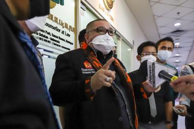 Ketua Badan Penyuluhan dan Pembelaan Hukum Pemuda Pancasila, Razman Arif Nasution memberikan keterangan mengenai pencabutan izin ormas.