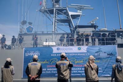 Pelepasan Kapal Ekspedisi Layanan Kas BI Sulsel di Dermaga Layang Lantamal VI, Makassar, Kamis (25/11/2021).