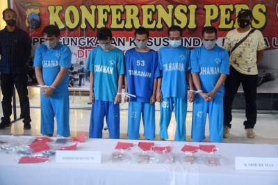 Pengungkapan kasus pembobolan brankas perkantoran di Lobby Ditreskrimum Polda Jateng, Semarang, Jumat (26/11/2021).