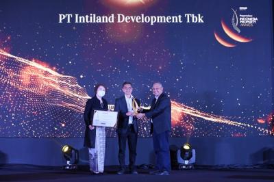 PT Intiland Development Tbk menyabet empat penghargaan di ajang Property Guru Indonesia Property Awards 2021.