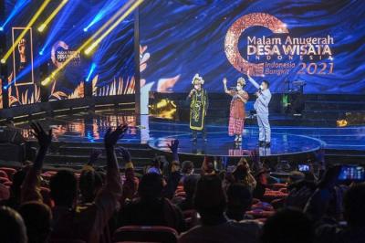 Menparekraf Sandiaga Salahuddin Uno menuntaskan visitasi ke-50 desa wisata di Tanah Air dalam ajang Anugerah Desa Wisata Indonesia (ADWI) 2021.