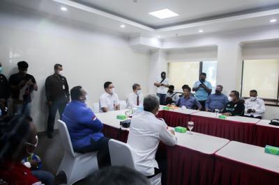 Perwakilan massa buruh diterima untuk Audiensi dengan Mahkamah Konstitusi (MK) di Jakarta Pusat, Rabu (8/12/2021).