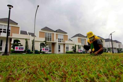 Suasana foto udara perumahan cluster Aster dan Canna di Perumahan Paramount Petals di Tangerang, Banten, Selasa (7/12/2021).