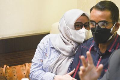 Penasehat hukum dan tim membantah tuduhan pelapor dan akan melakukan tuntutan balik kepada pihak pihak yang menuduh.