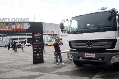 PT Kobexindo Tractors Tbk (KOBX) terus memperkuat segmen non tambang, salah-satunya dengan memasarkan truk kelas berat jalan raya Mercedes-Benz AXOR.