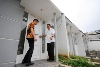 Direktur Utama PT Bank Tabungan Negara (Persero) Tbk Haru Koesmahargyo meninjau perumahan Panorama Garden di wilayah Malang, Jawa Timur.