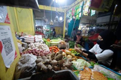 BCA menawarkan beragam kemudahan bagi nasabah dalam bertransaksi finansial, khususnya dalam menyongsong era new normal saat ini.