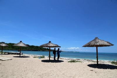 Pusat Informasi Ekowisata (PIE) TNP Laut Sawu, di Pantai Oesina Nusa Tenggara Timur, Kamis (16/12/2021).
