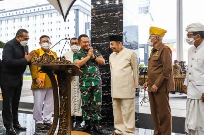KSAD Dudung mengatakan Hari Juang TNI AD merupakan bentuk introspeksi dan evaluasi perjuangan panjang TNI AD dalam meningkatkan.